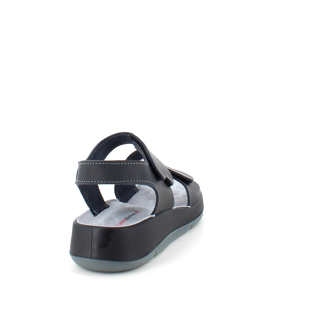 Elegante svarte skinnsandaler med justerbare remmer