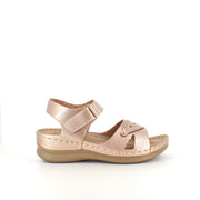 Sandal i roségull – lettvektsandal med feminint uttrykk