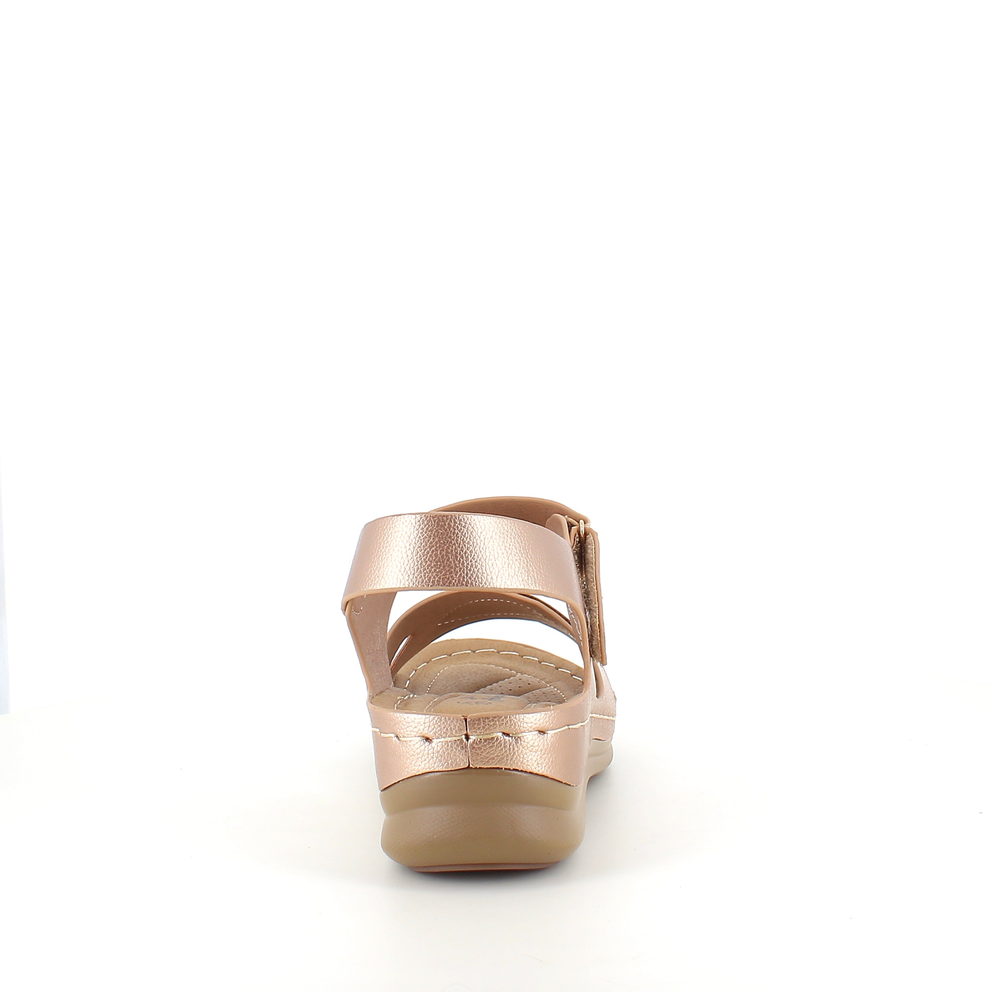 Sandal i roségull – lettvektsandal med feminint uttrykk