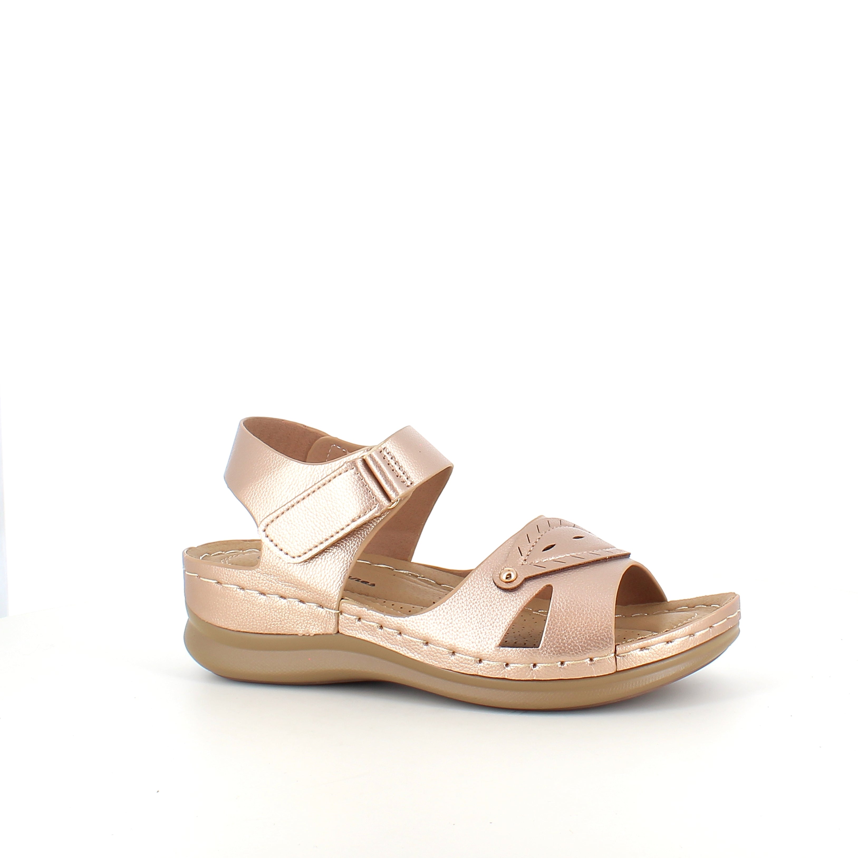 Sandal i roségull – lettvektsandal med feminint uttrykk