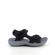 Clarks Cloudsteppers sandal i svart – myk komfort og støtabsorbering hele dagen