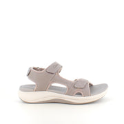 Clarks Cloudsteppers sandal i grå – lett & støttende komfort til hverdagen
