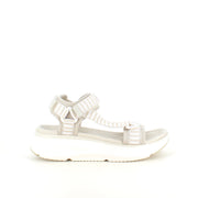 Cruz sandal i beige – Lett og komfortabel med justerbare remmer