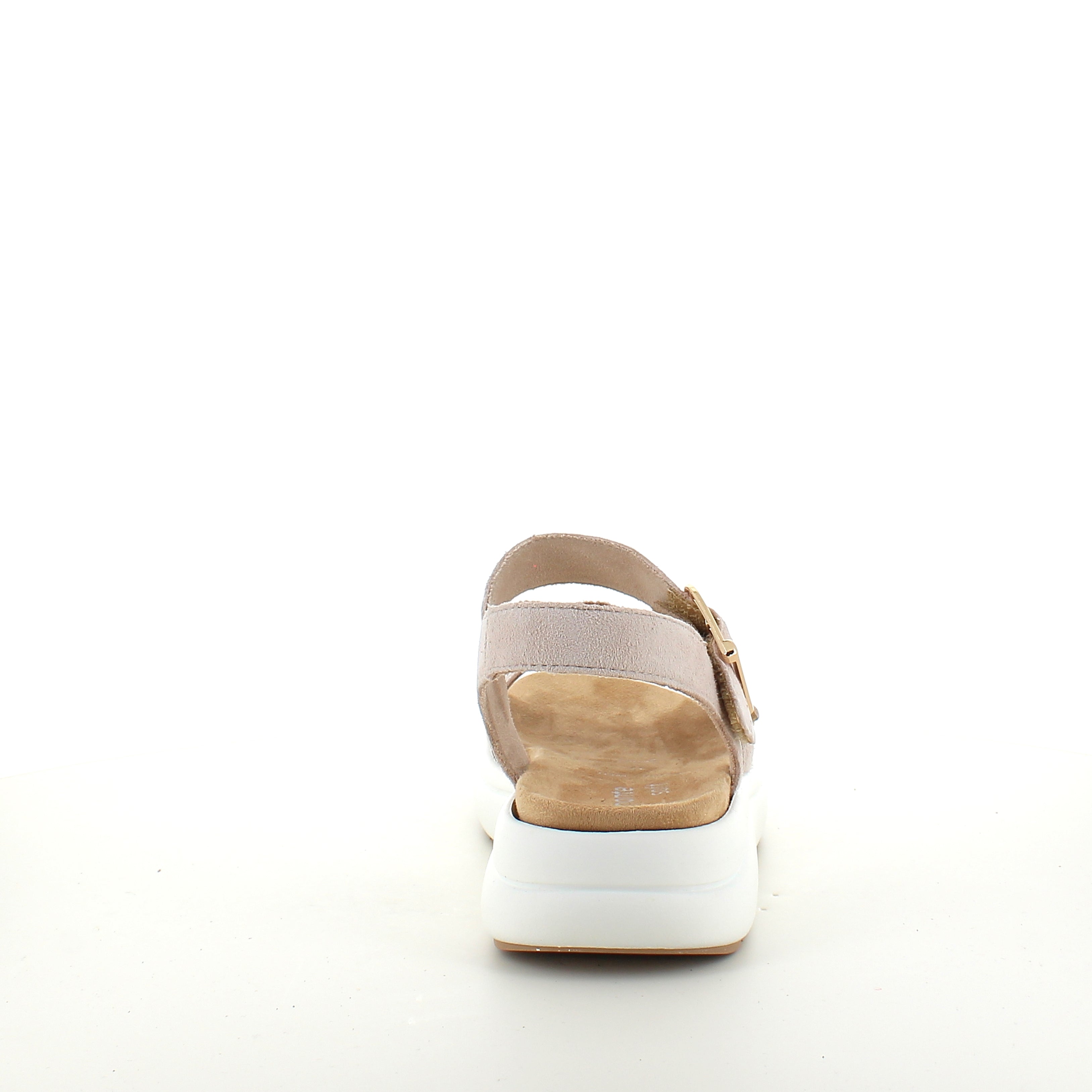 Remonte sandal i beige med hvit bunn – komfort og fleksibilitet opptil str. 45