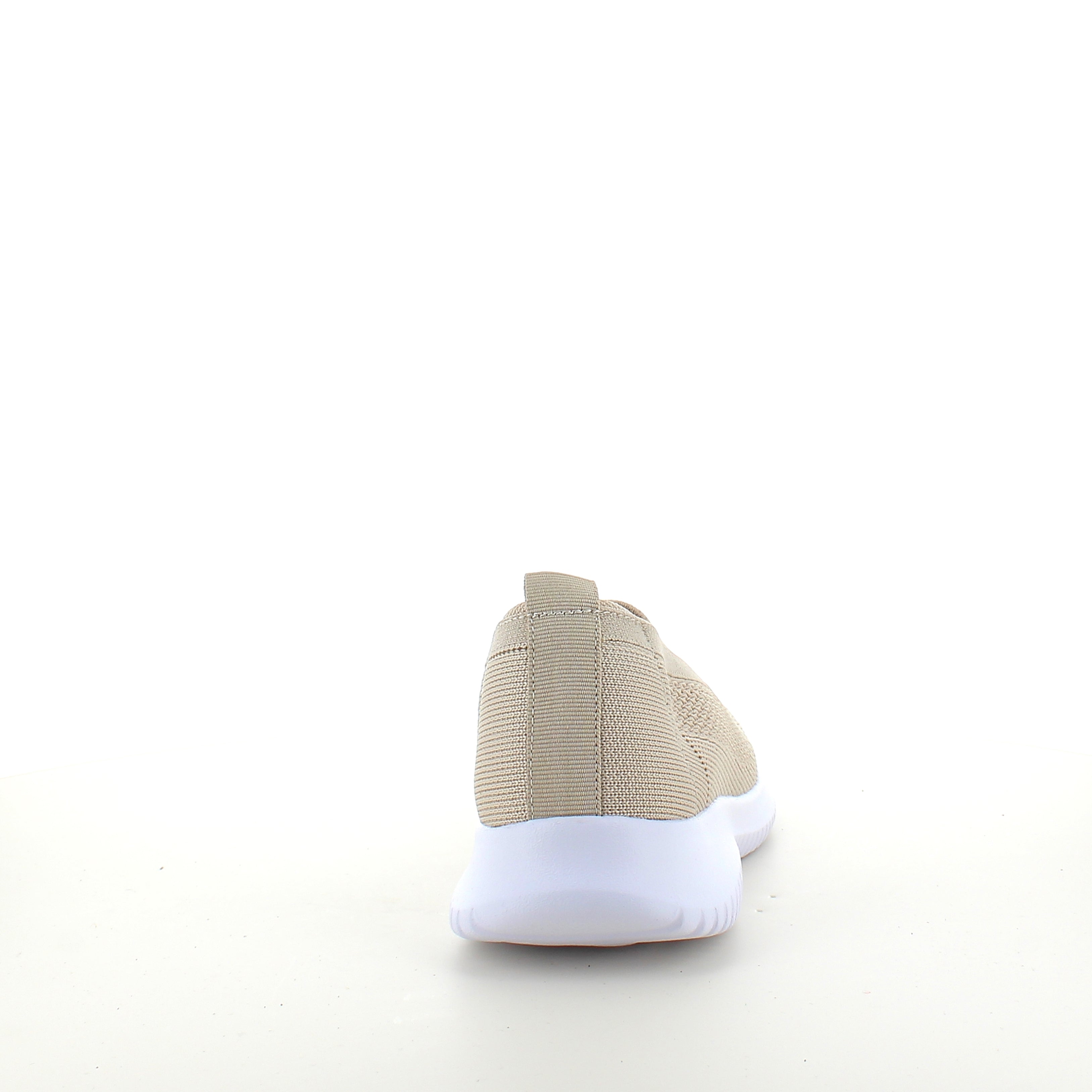 Beige slip-on-ballerina fra Endurance med støtdemping og fleksibel komfort