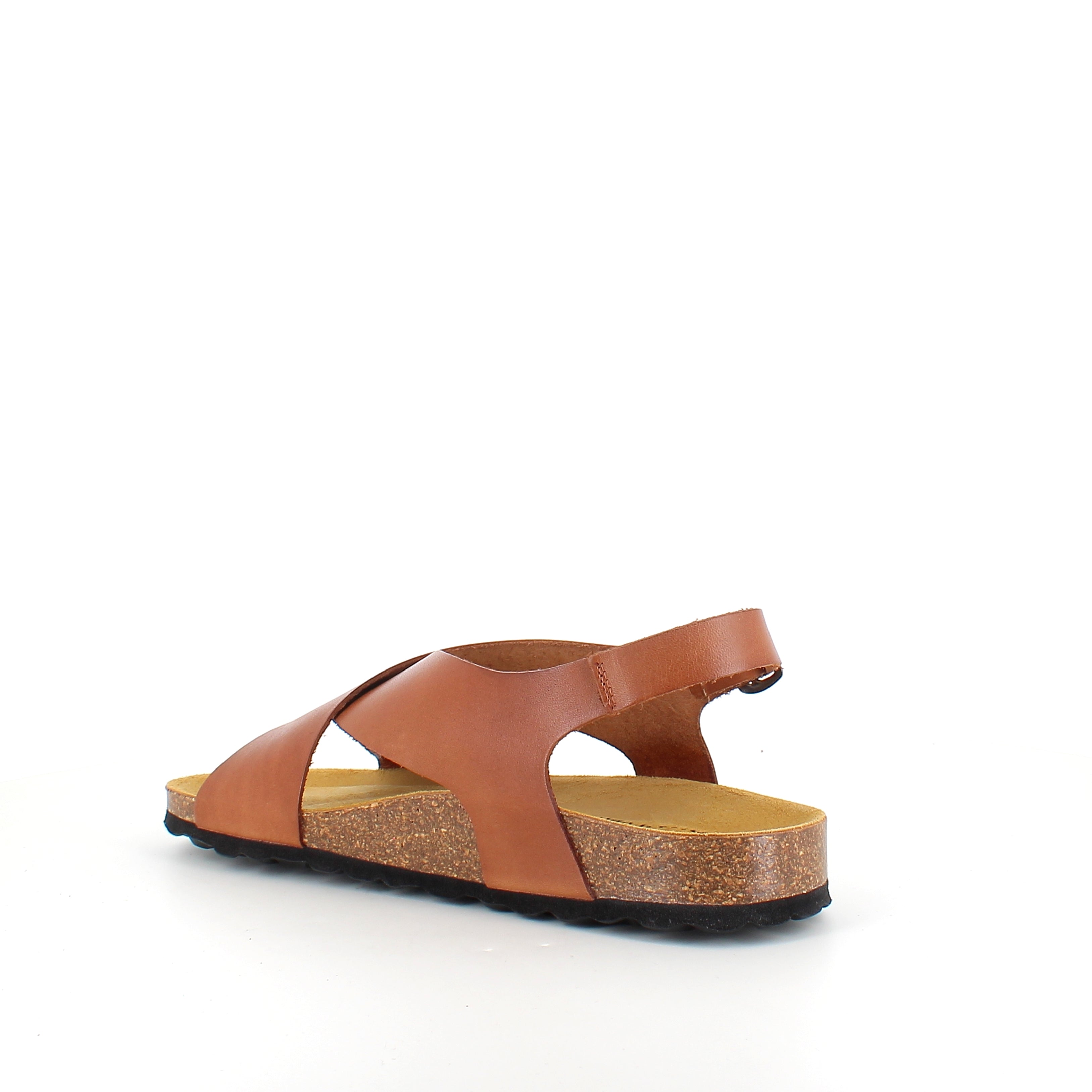 Brun sandal i glatt skinn med kryssremmer & hælrem | Sykepleiebutikk.no