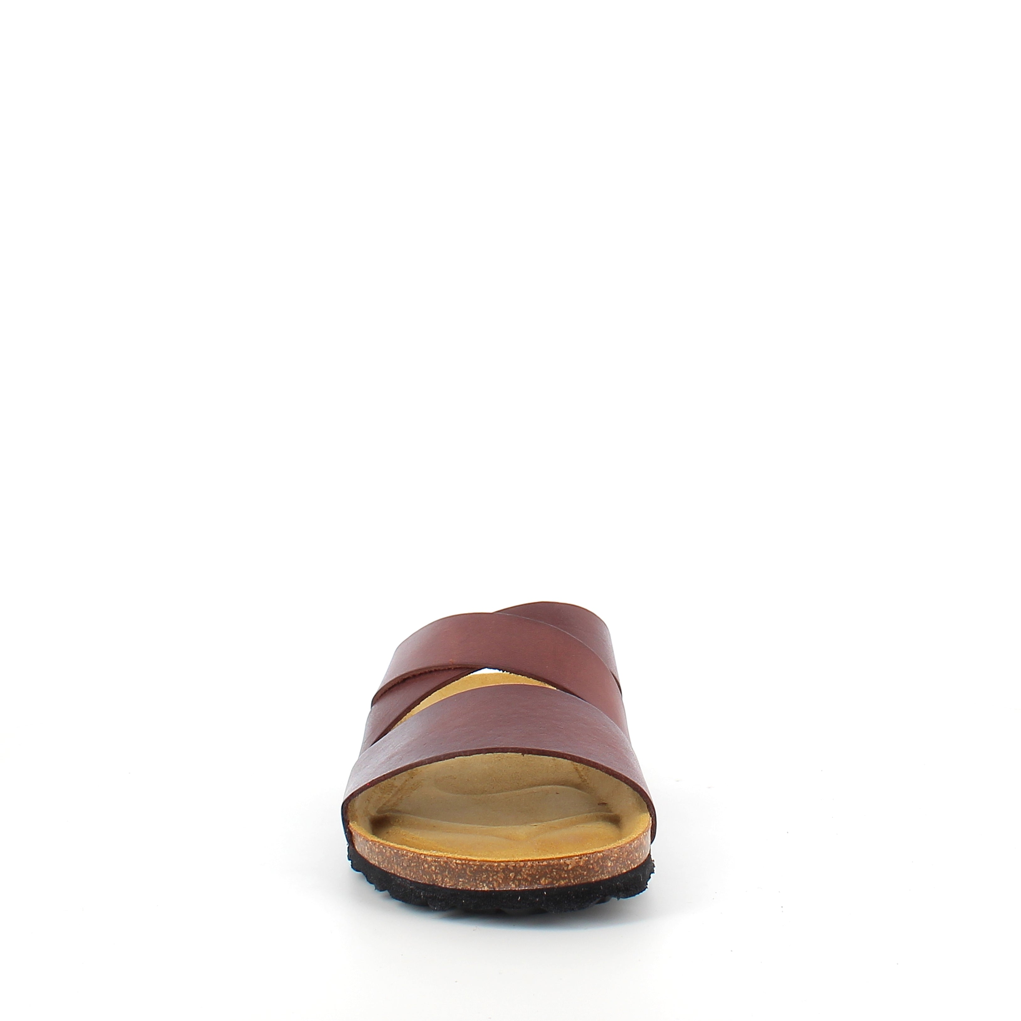 Slip-on sandal i brunt glatt skinn med kryssremmer – komfort & støtte | Sykepleiebutikk.no