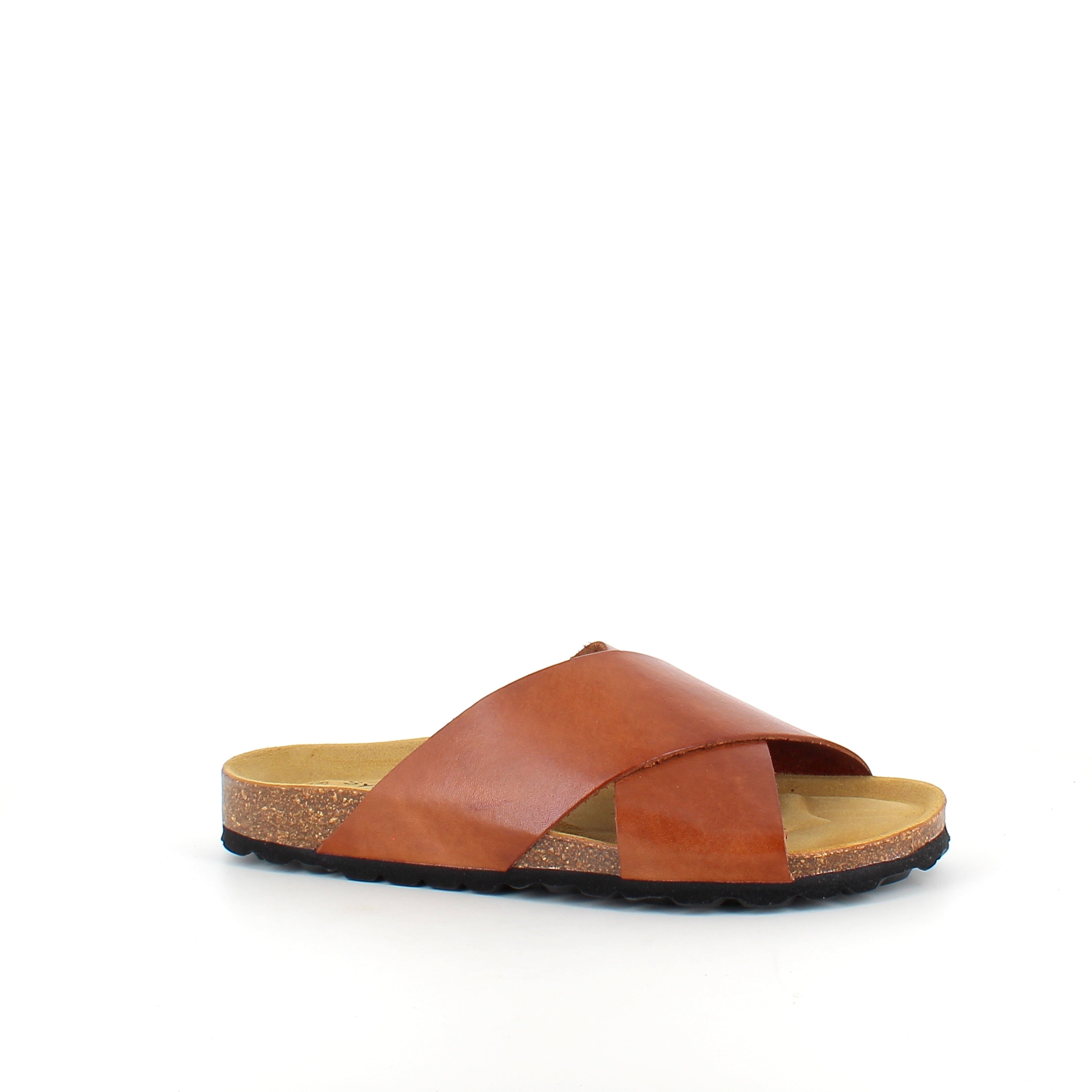 Brun slip-on sandal i glatt skinn med kryssremmer | Sykepleiebutikk.no