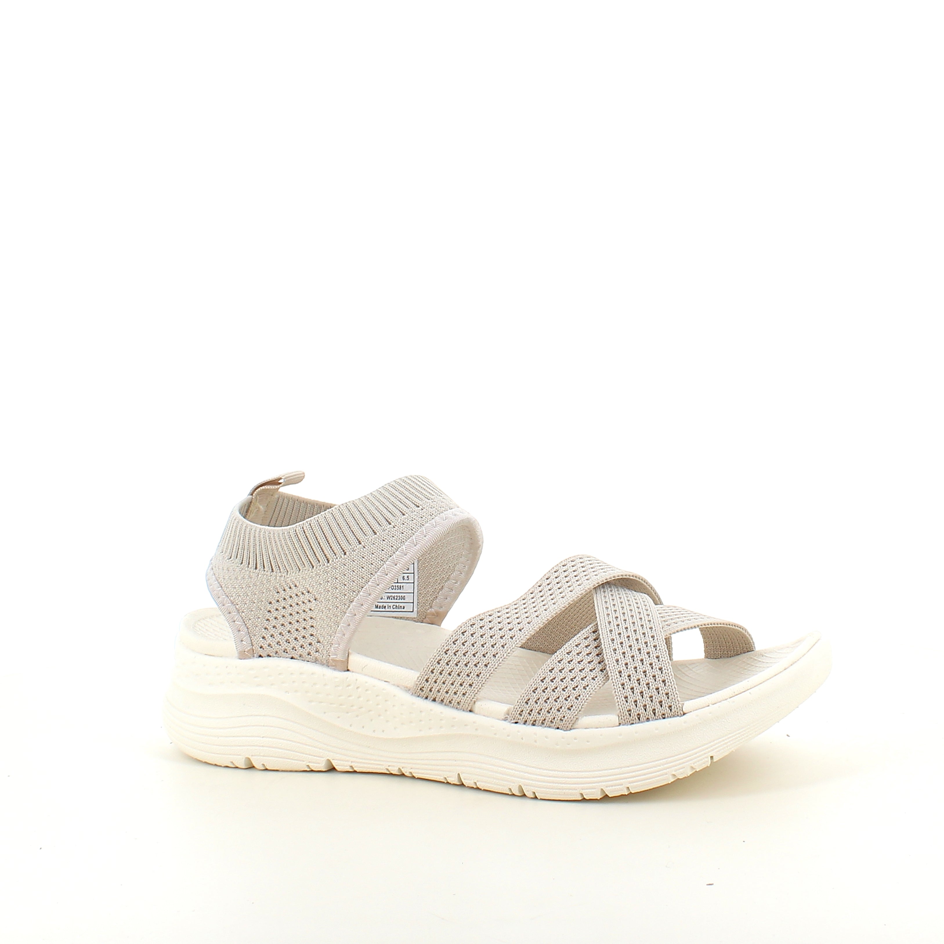 Whistler sandal i beige med elastisk passform og god støtdemping