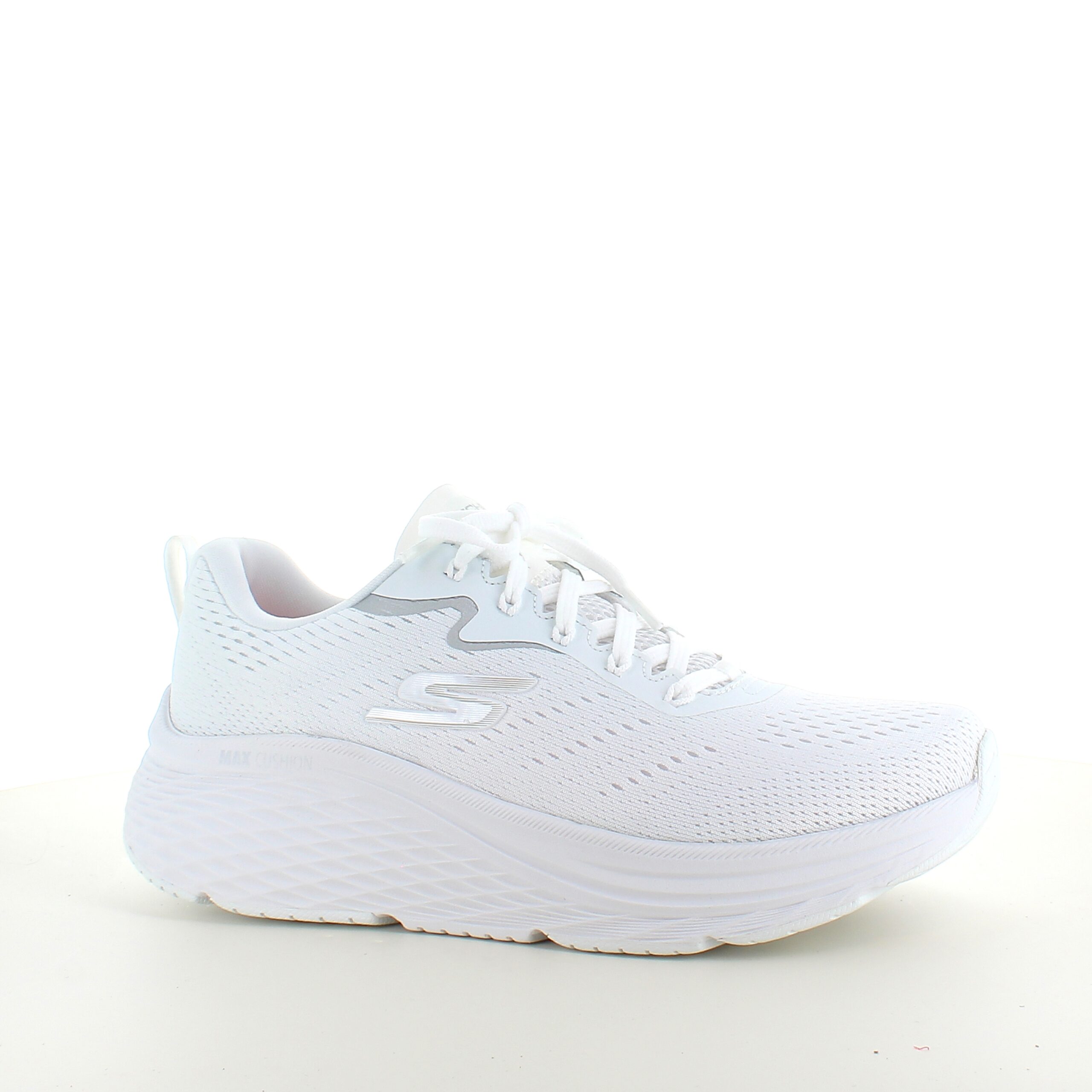 Hvit Skechers Max Cushion-sko – optimal støtte og enestående komfort.