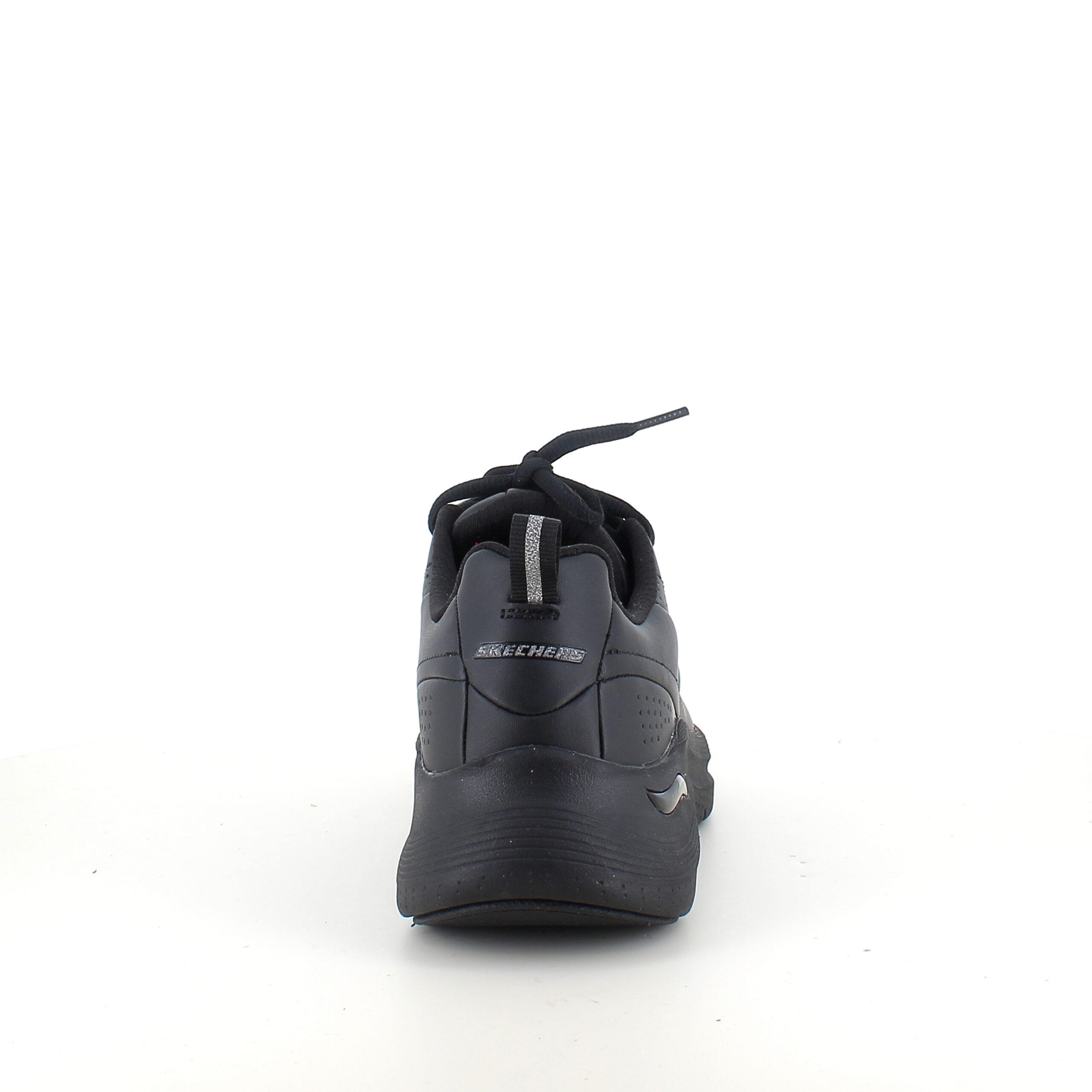 Svart Skechers med glatt skinnoverflate