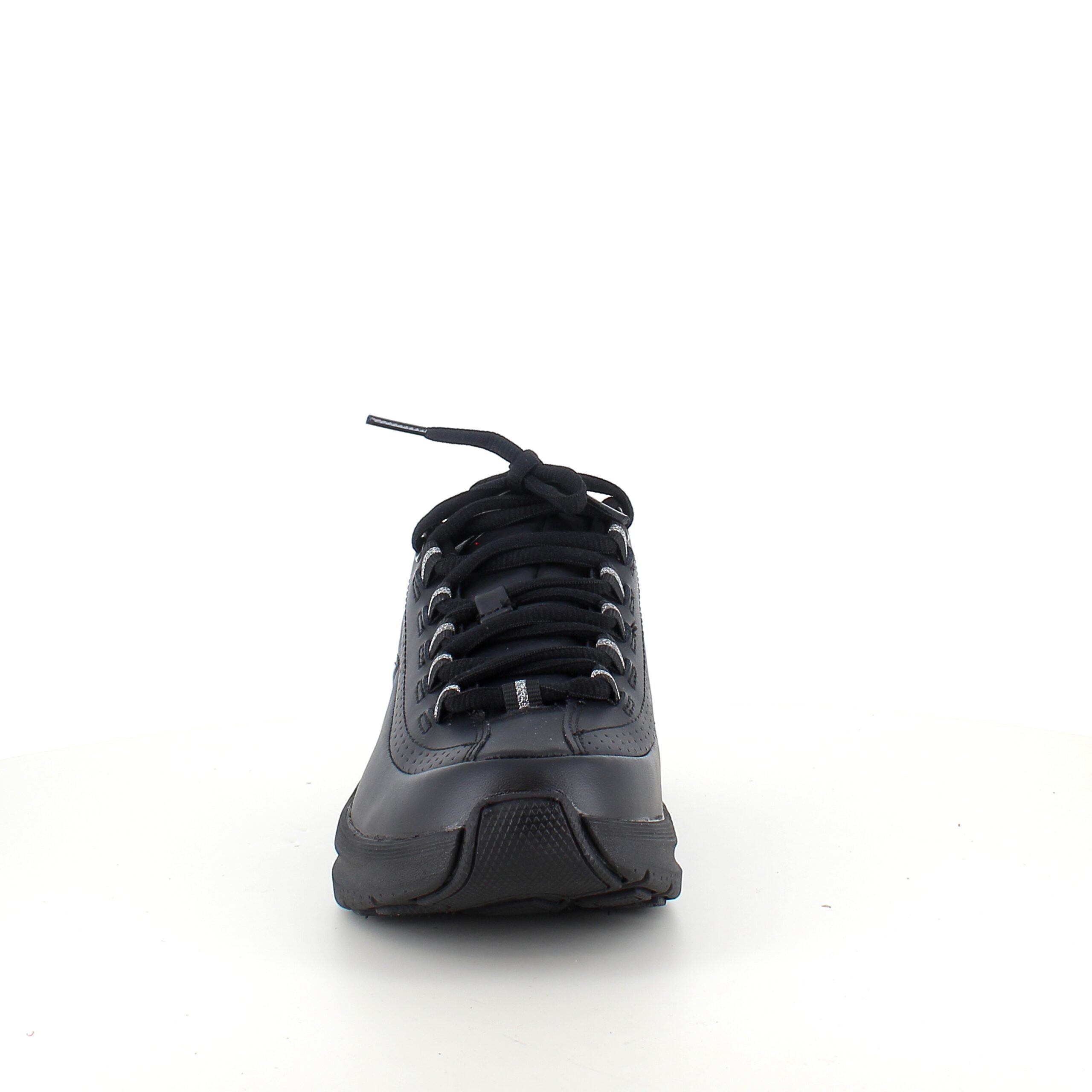 Svart Skechers med glatt skinnoverflate