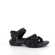 Teva Tirra – smart svart sandal fra Teva med god svangstøtte