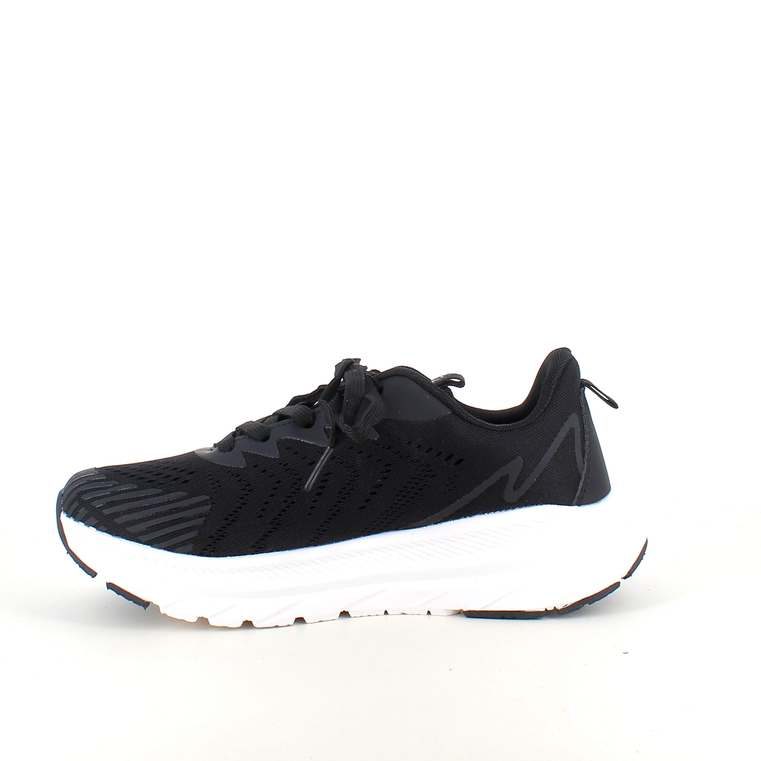 Endurance svart sneaker med hvit såle – pustende komfort & støtdemping