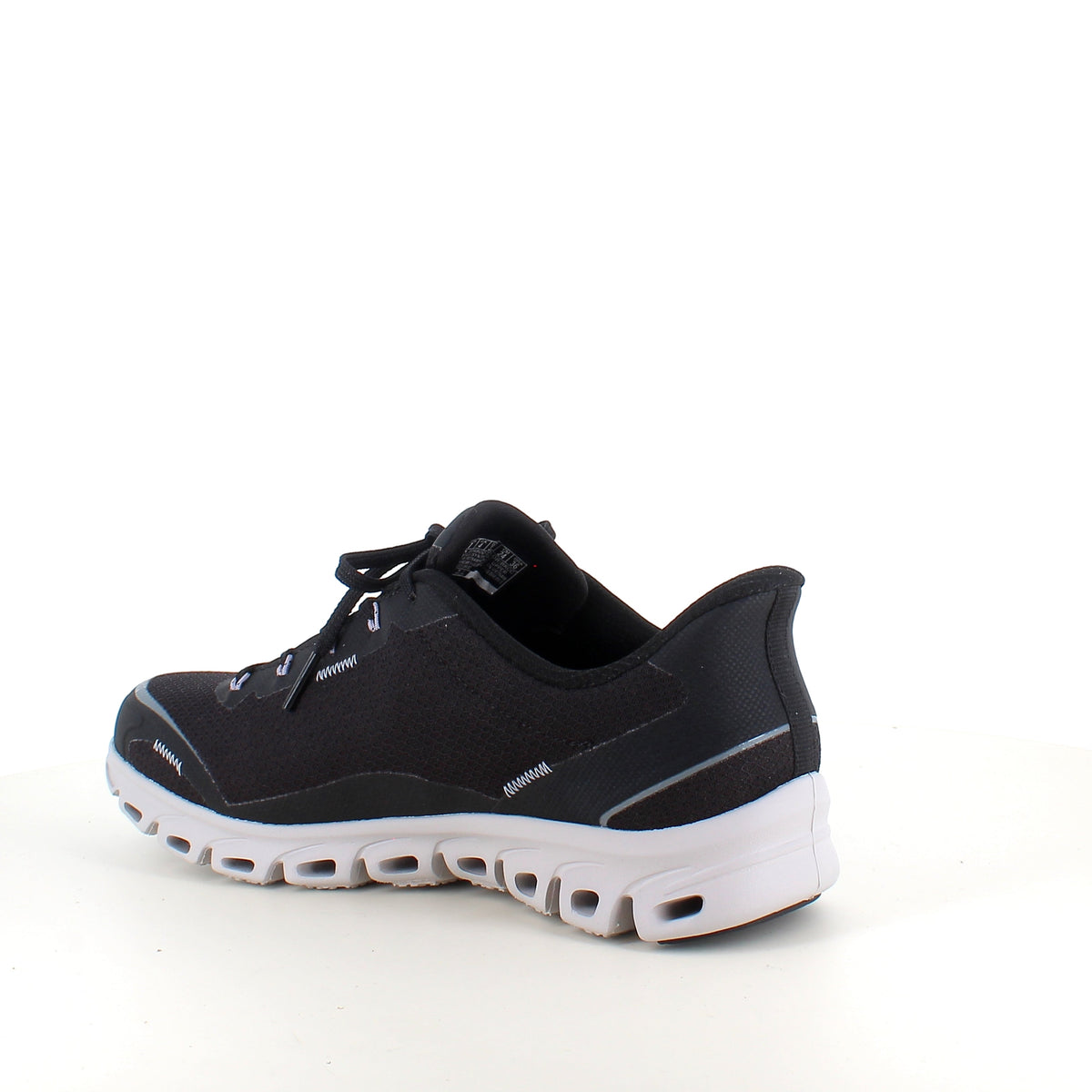 Skechers Glide-Step® Drizzle – vanntett komfortsko med enkel Slip-ins-passform