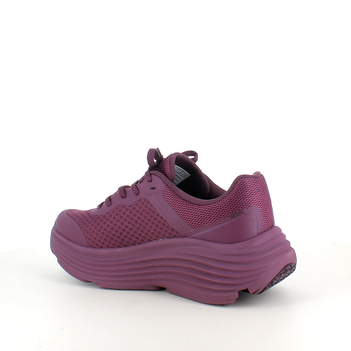 Skechers Max Cushioning Endeavour – støtdempende komfort for lange dager
