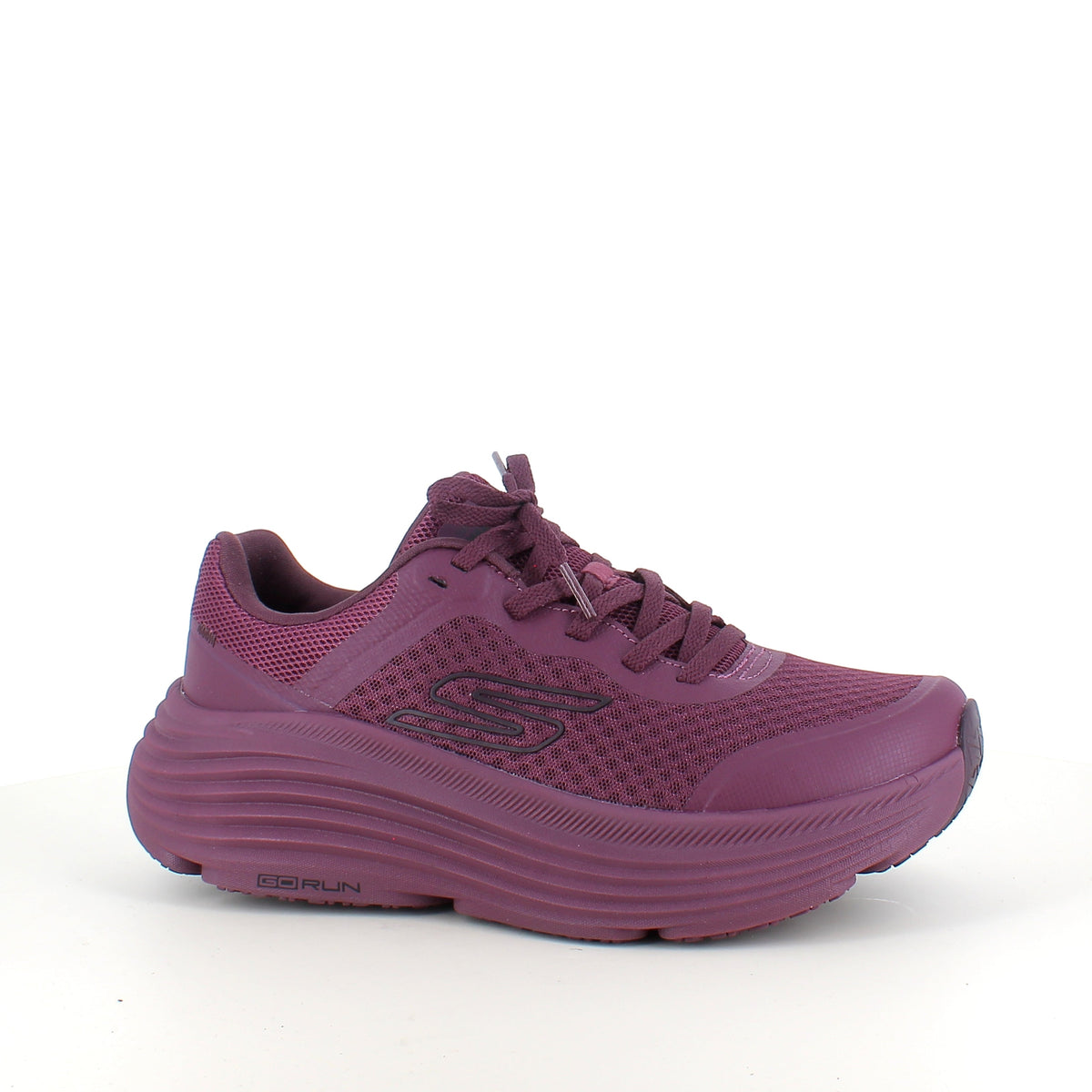 Skechers Max Cushioning Endeavour – støtdempende komfort for lange dager