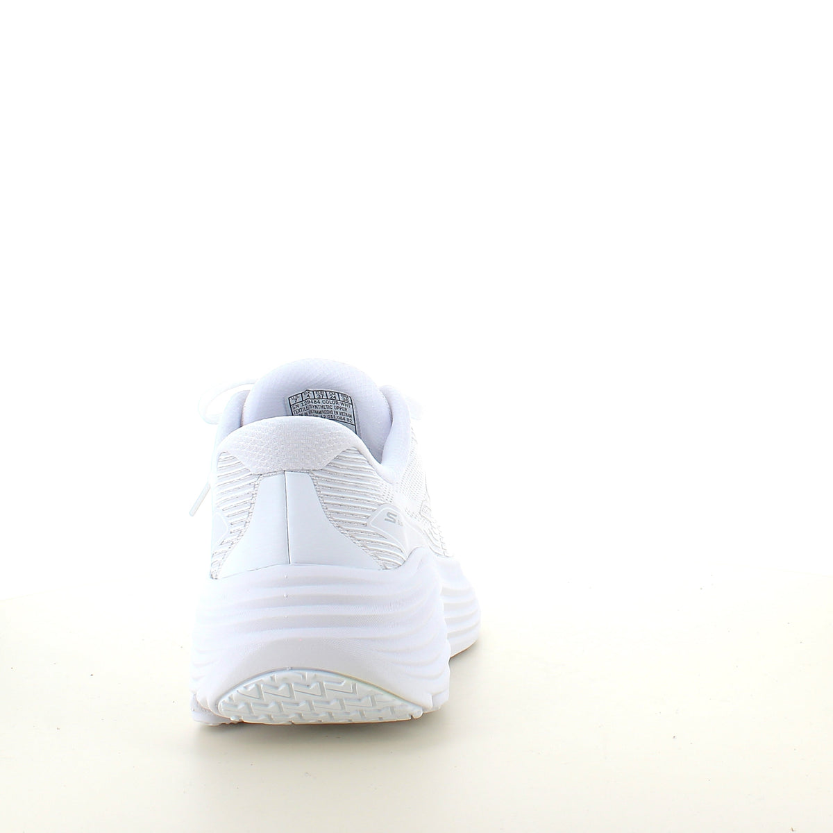 Skechers Max Cushioning Hvit slip-on sneaker med maksimal støtdemping