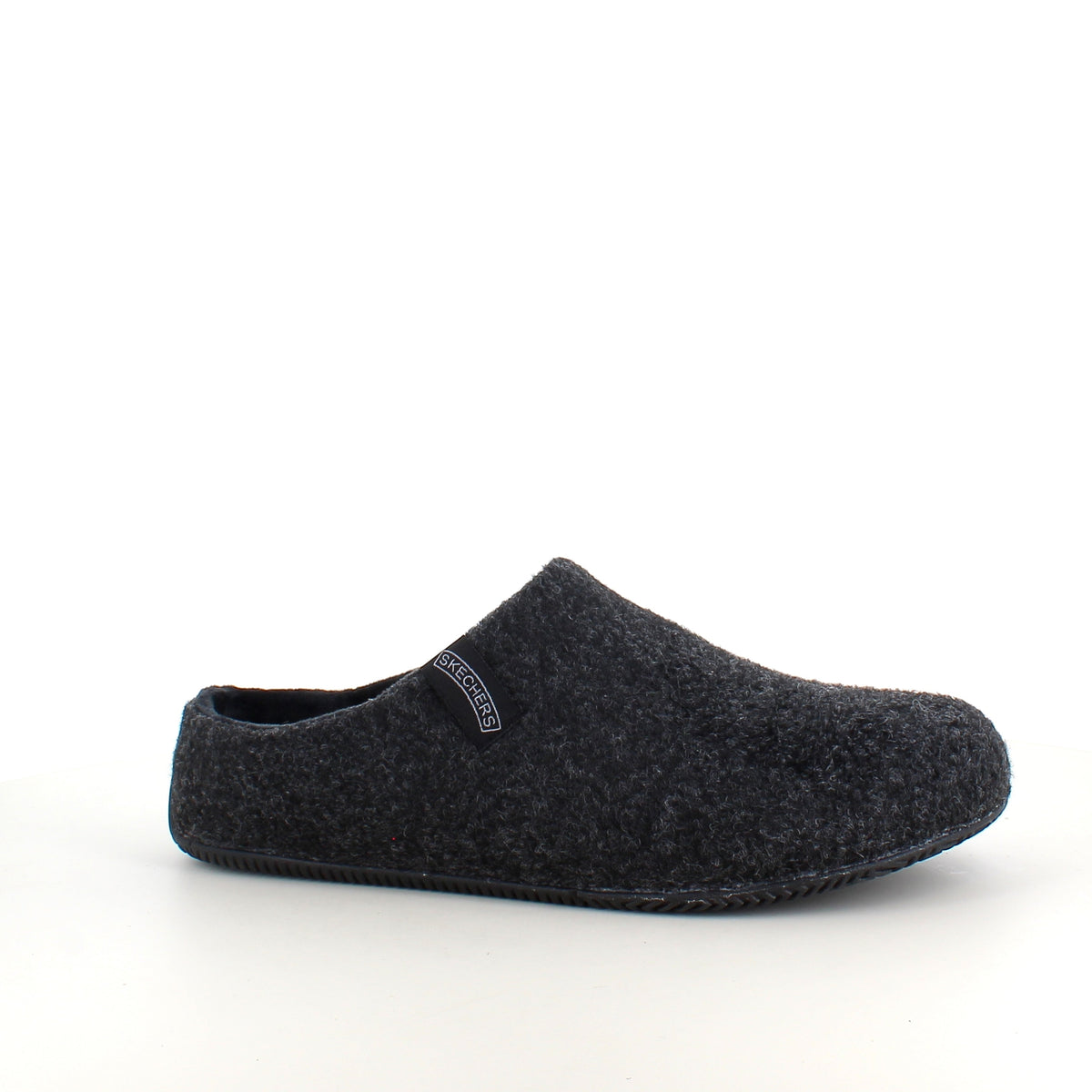 Skechers tøfler – bred passform med Memory Foam og åpen hæl