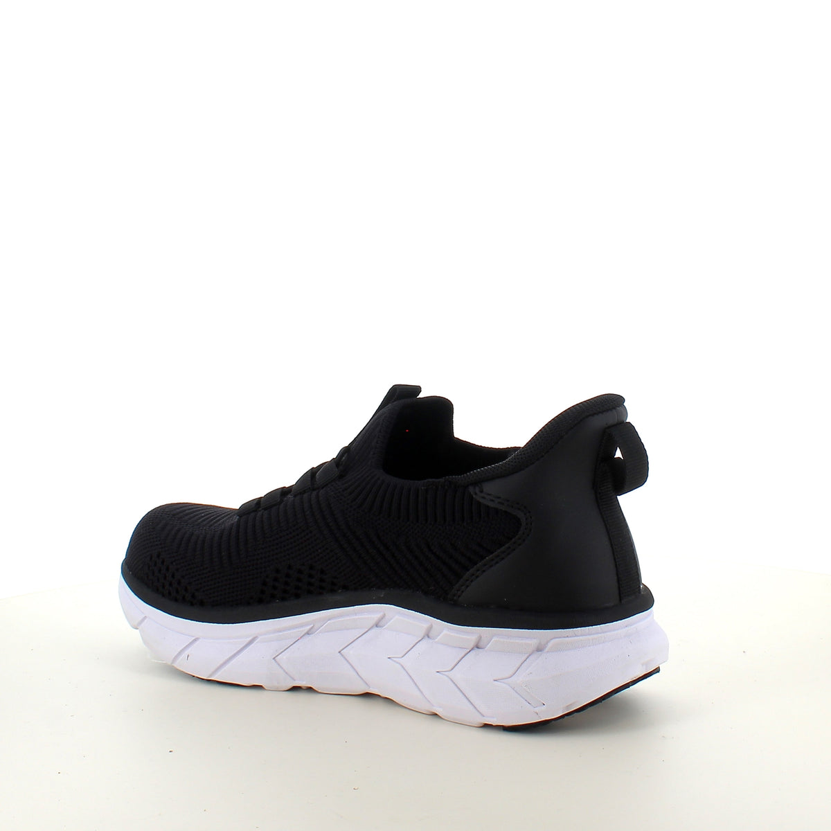 Endurance StepGo sneaker i svart