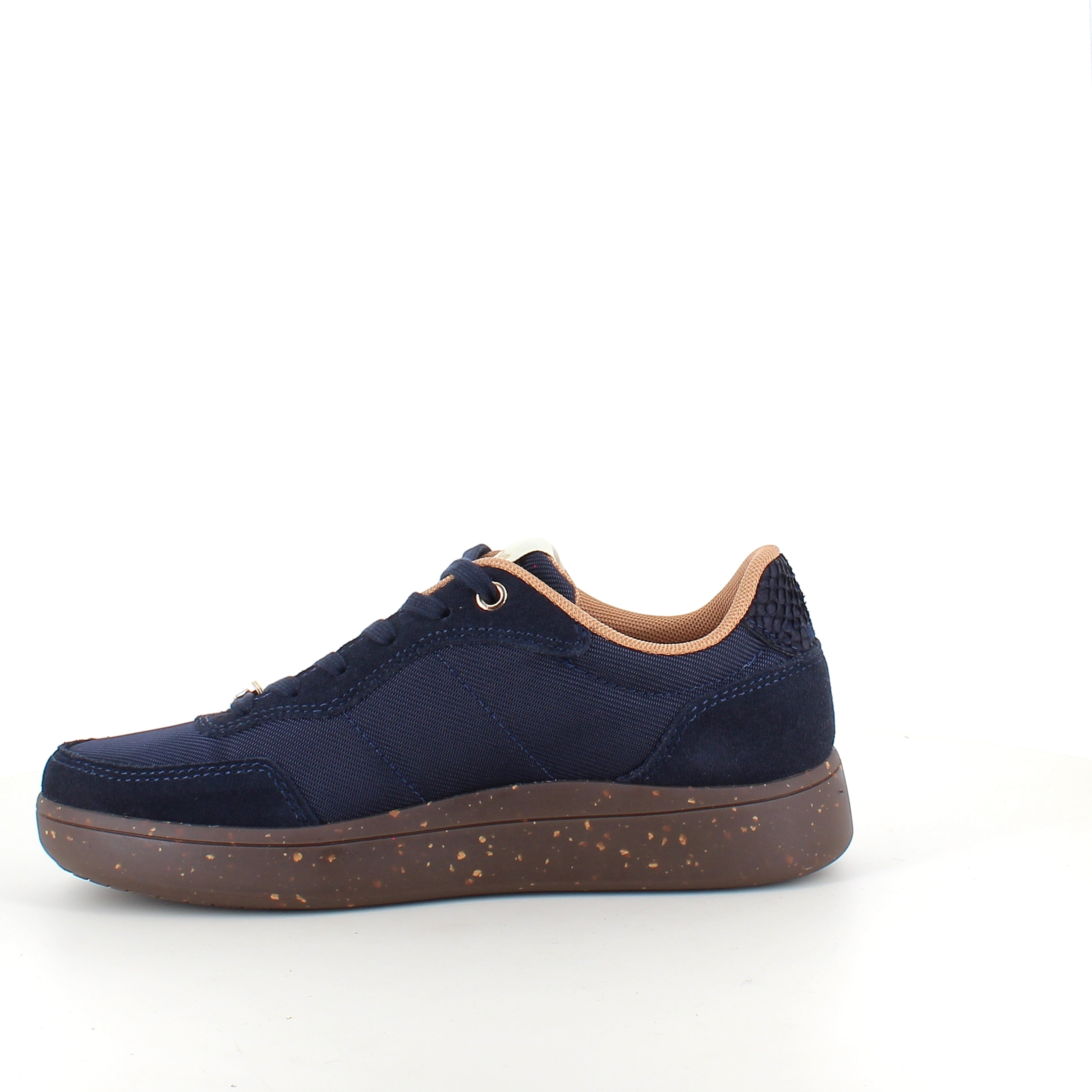 Woden Line Sneak – navy sneaker med gulldetaljer & myk komfort