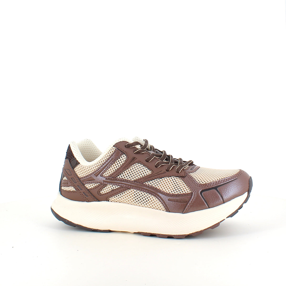 Woden Freja Runner – brun sneaker med lett rullesåle