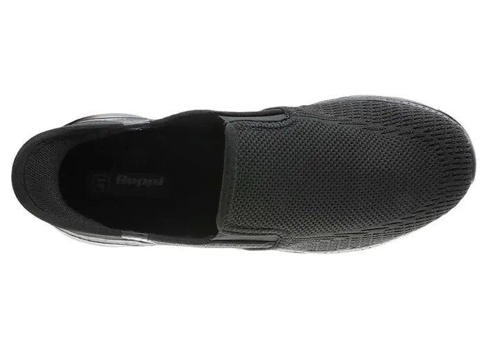 Lett slip-on-sko i svart – luftig og enkel å ta på