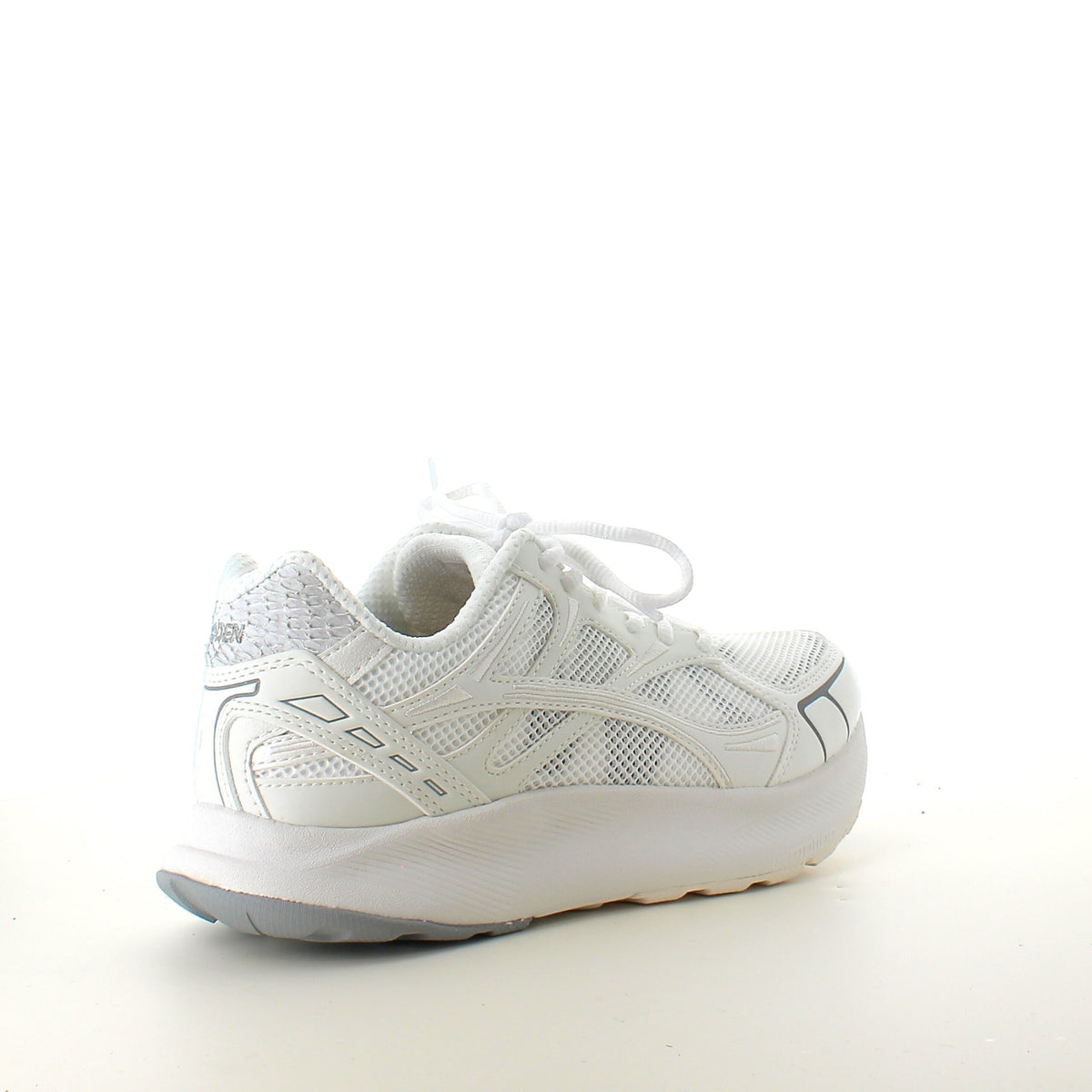 Woden lette sneakers med god svangstøtte