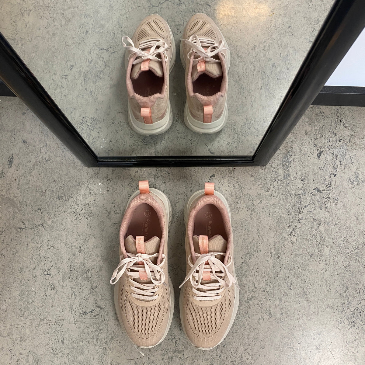 Rugged Gear Simple Sport – lett og komfortabel sneaker i rosa