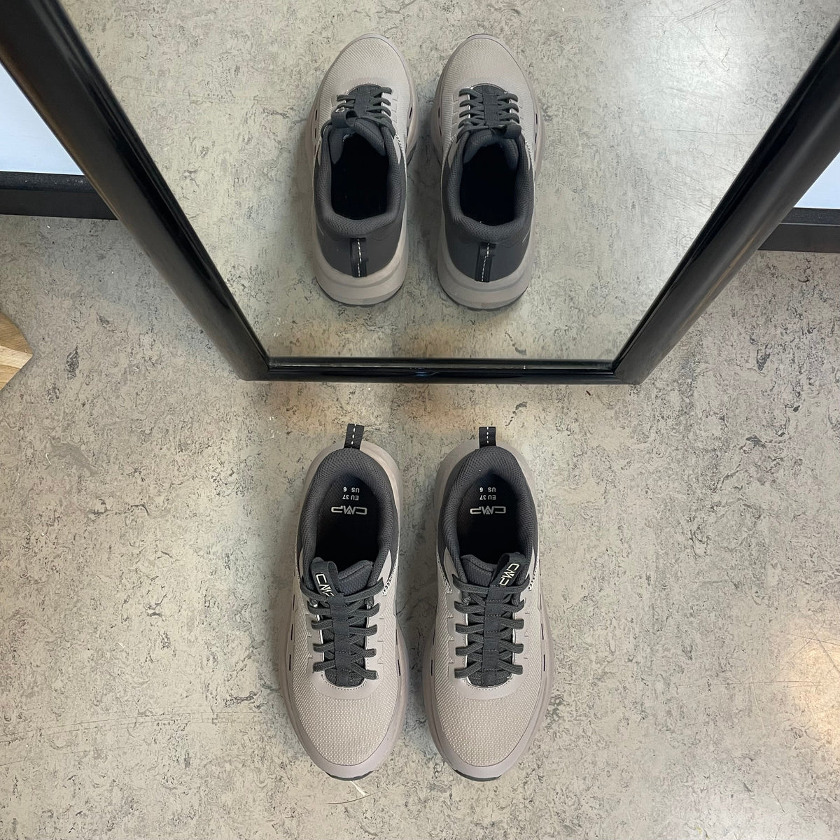CMP Kymber Easy-Fit – lys grå sneaker med elastiske snørebånd