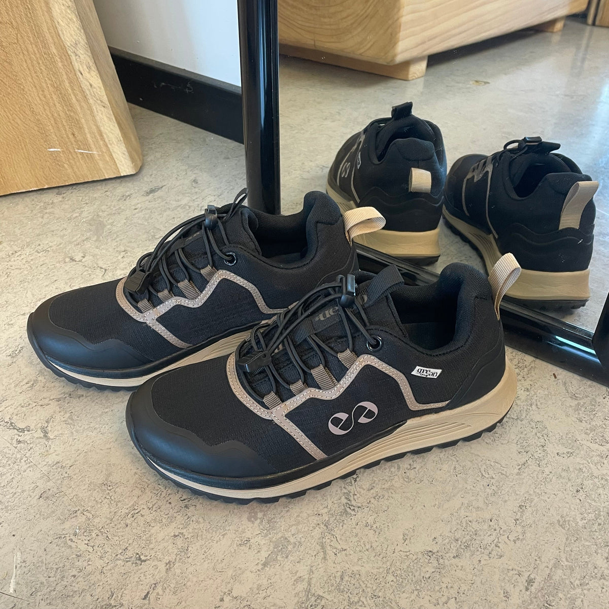 Green Comfort outdoorsko – svart med H-lest, svangstøtte og GreenTex