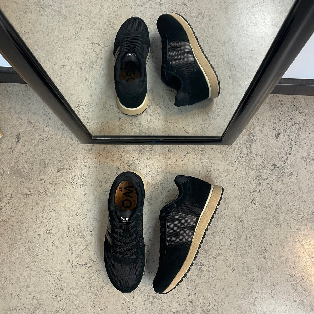 Woden Ydun Icon II – svart sneaker med lett og behagelig komfort