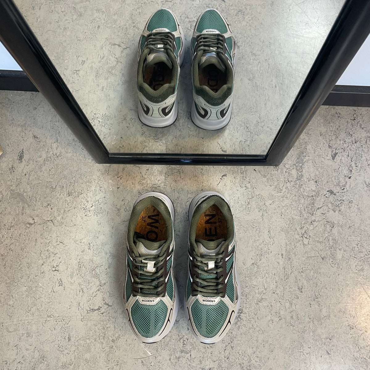 Woden Freja Runner – olivengrønn/brun sneaker med lett rullesåle