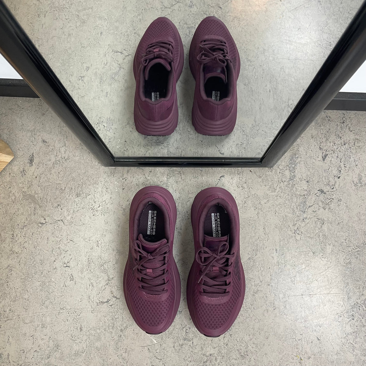 Bordeaux Skechers Max Cushioning Endeavour – støtdempende komfort