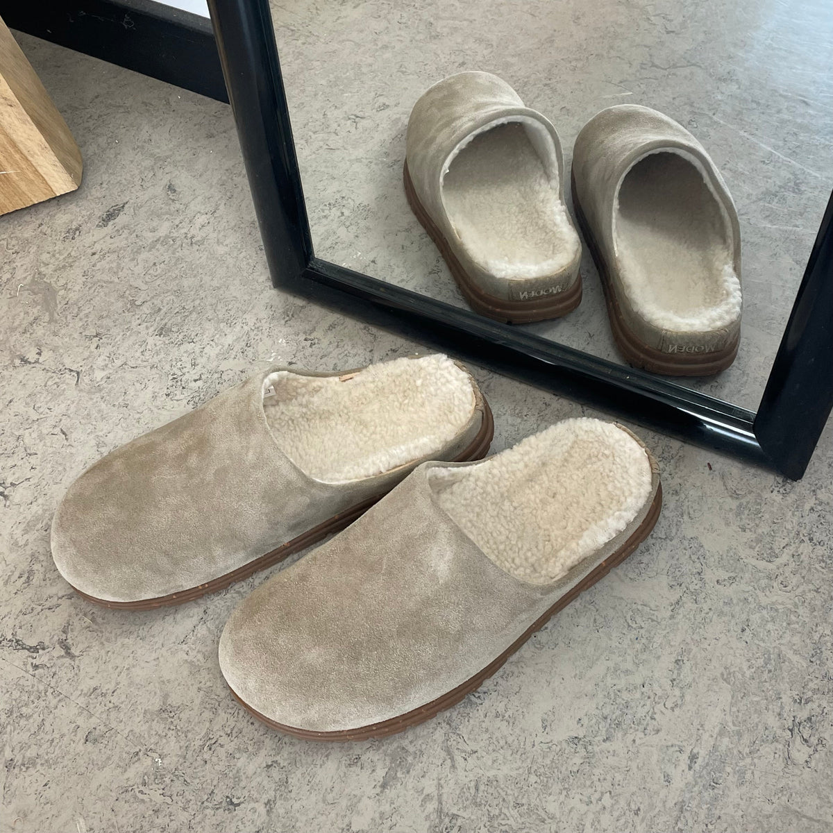 WODEN Silvi Warm - Varm beige hjemmesko med svangstøtte & myk komfort