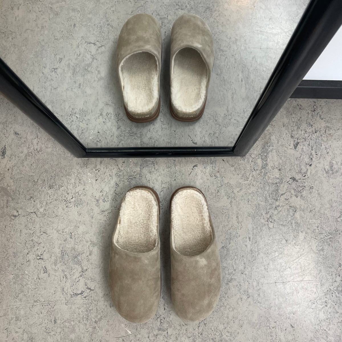 WODEN Silvi Warm - Varm beige hjemmesko med svangstøtte & myk komfort