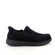 Skechers slip-on hjemmesko i svart – varm og romslig passform