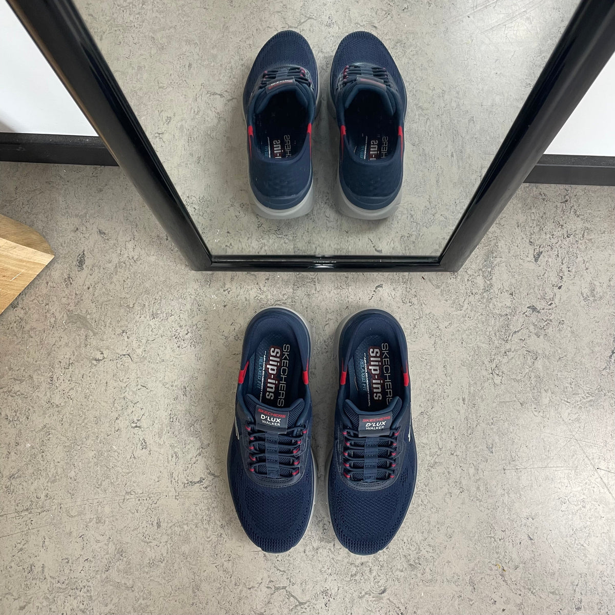 Skechers Slip-ins DLux Walker 2.0 – bred og støtdempende sko med Memory Foam