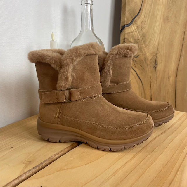 Skechers vinterstøvel – varm Slip-ins-støvel i brunt semsket skinn med bred passform