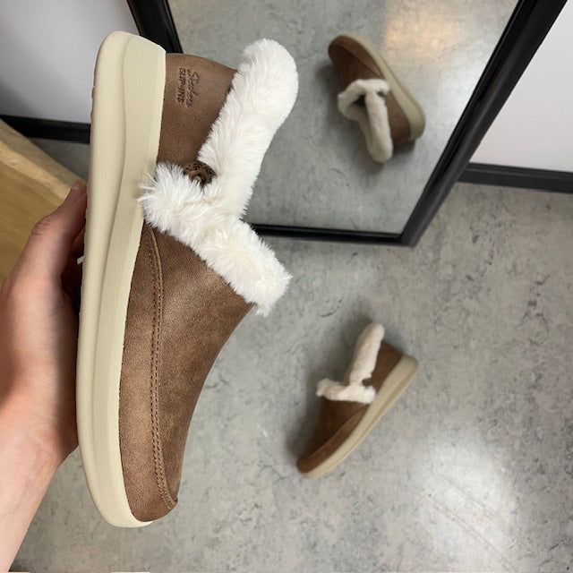 Skechers Hands Free Slip-ins – varme tøfler med Memory Foam
