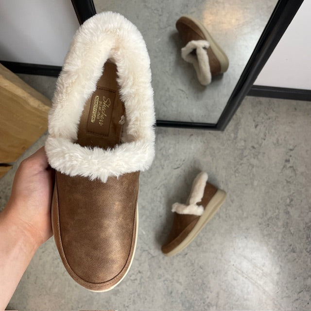 Skechers Hands Free Slip-ins – varme tøfler med Memory Foam