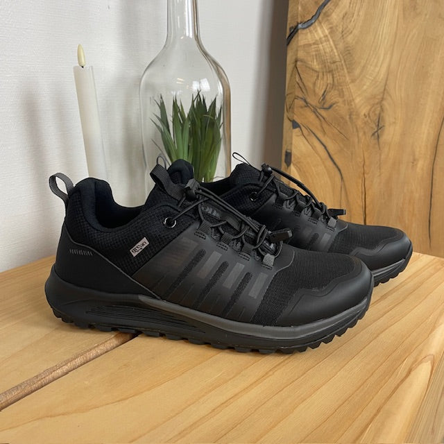 Vannavvisende herre outdoor-sko med svangstøtte og bred passform fra Green Comfort