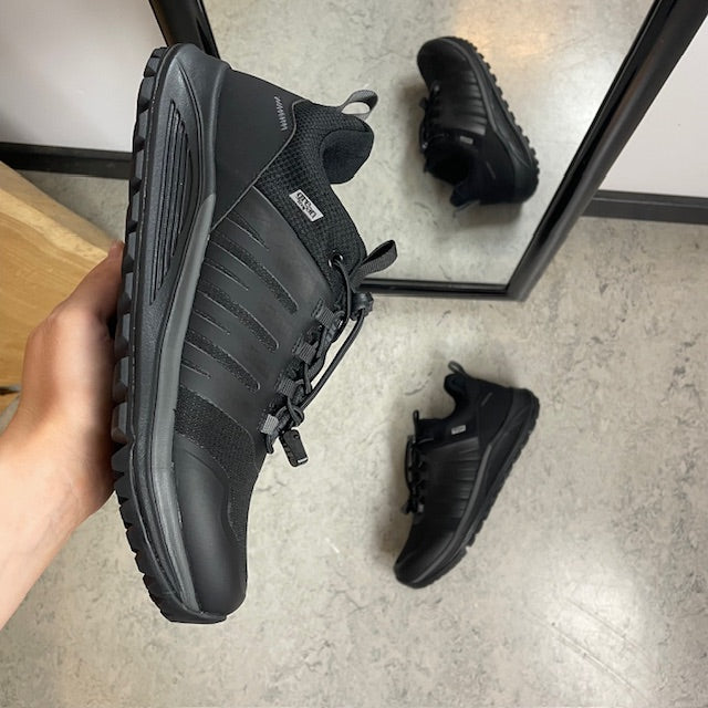 Vannavvisende herre outdoor-sko med svangstøtte og bred passform fra Green Comfort