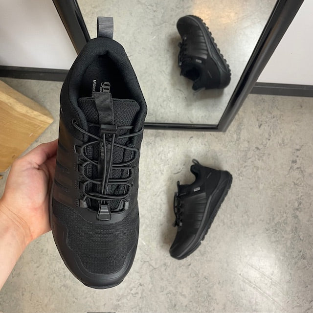 Vannavvisende herre outdoor-sko med svangstøtte og bred passform fra Green Comfort
