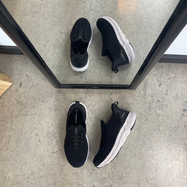 Endurance StepGo sneaker i svart