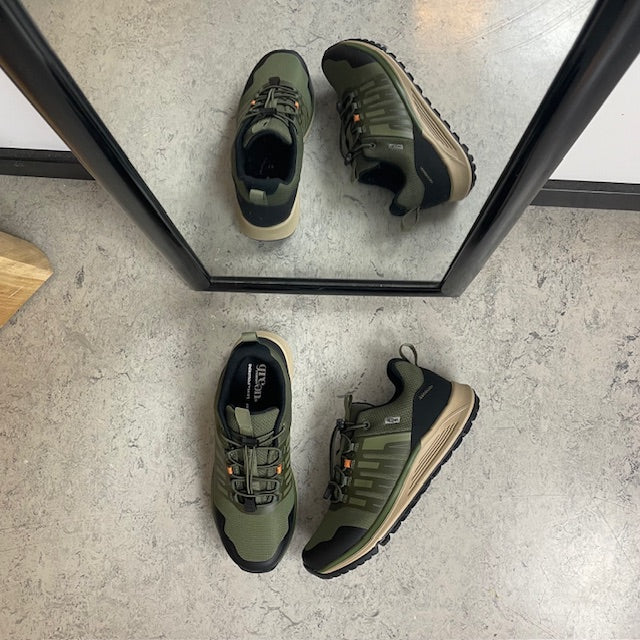 Vanntett herre outdoorsko i grønn med fotbuestøtte og bred passform fra Green Comfort