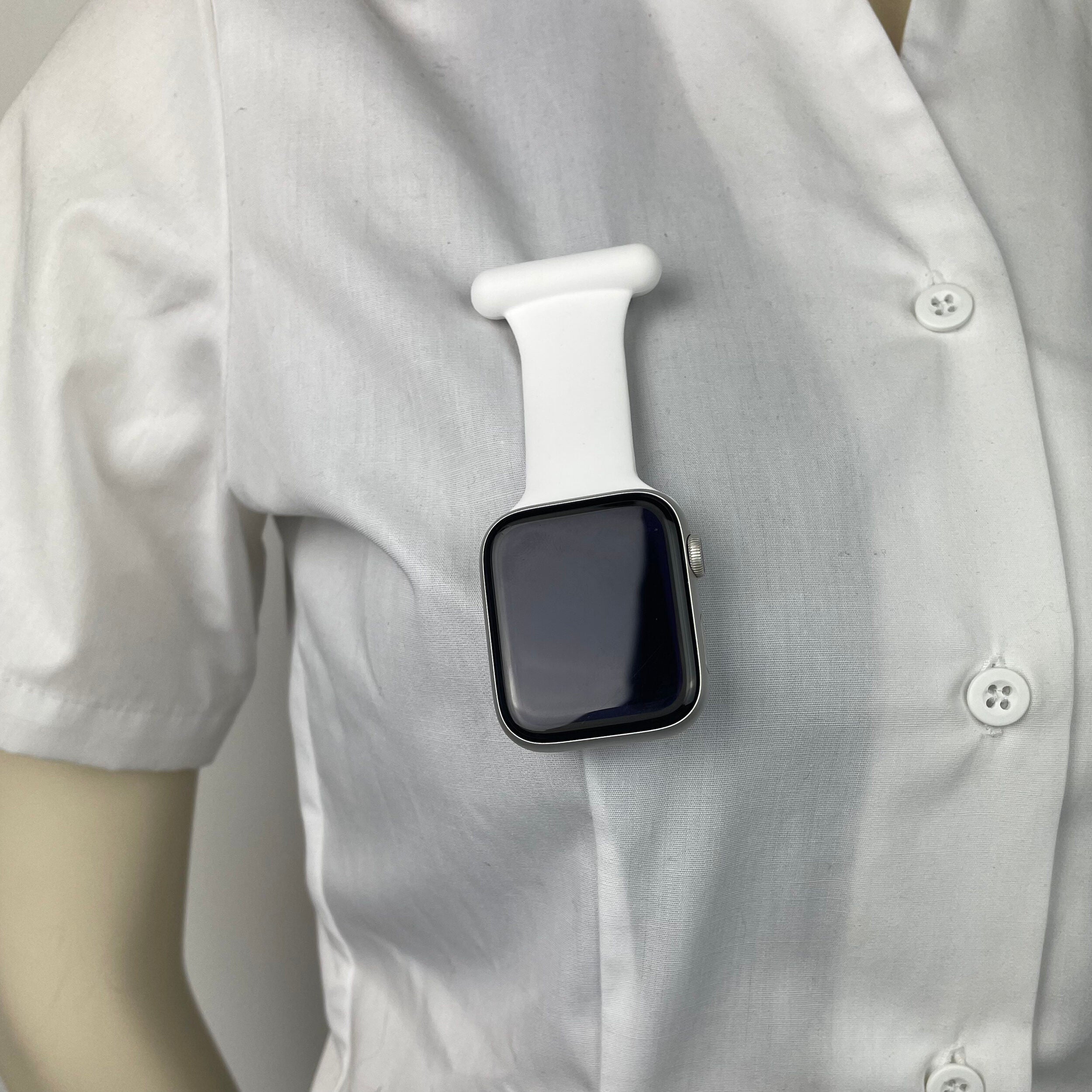 Hvit silikonrem til Apple Watch for sykepleiere