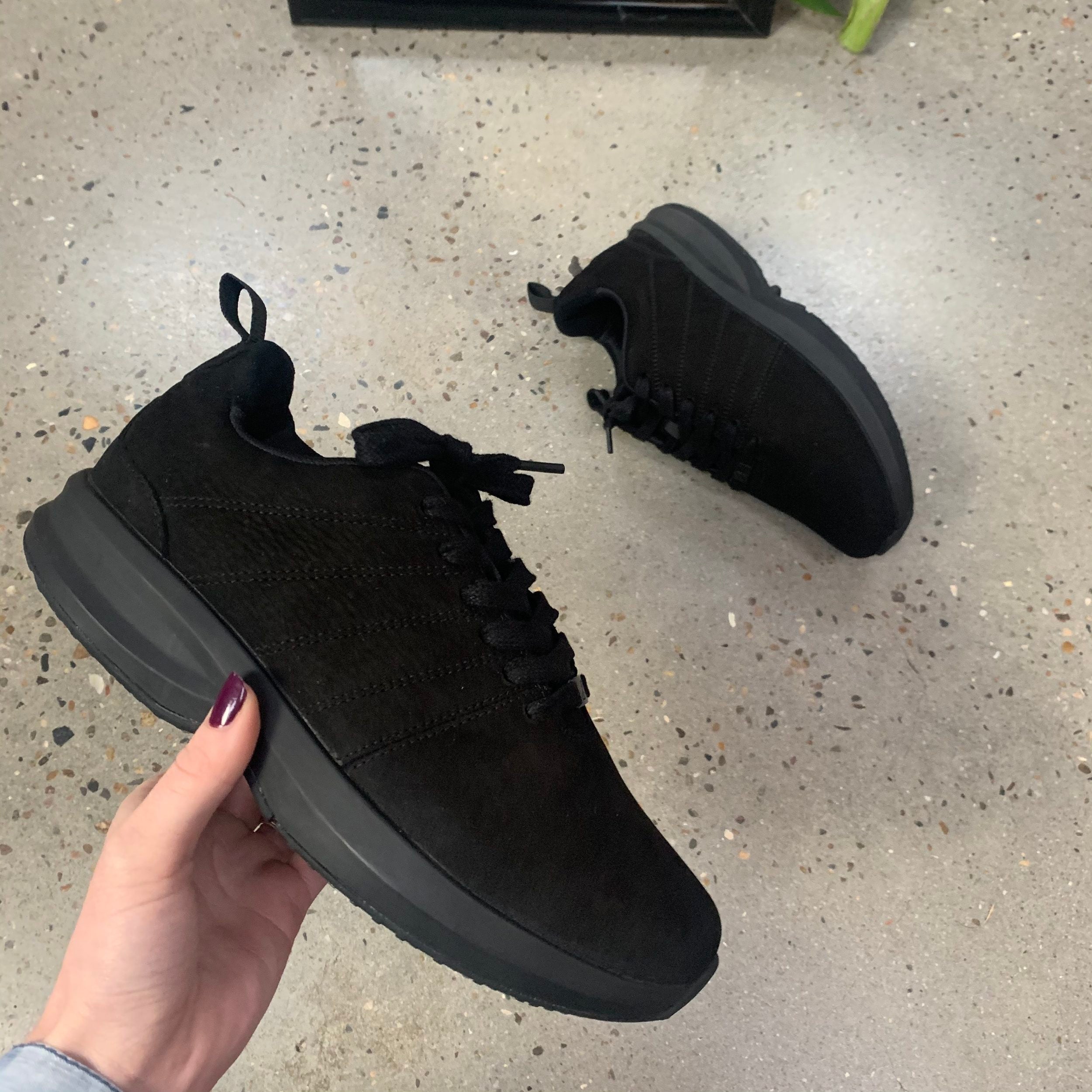 Svarte Gaitline-sneakers i nubuck-skinn