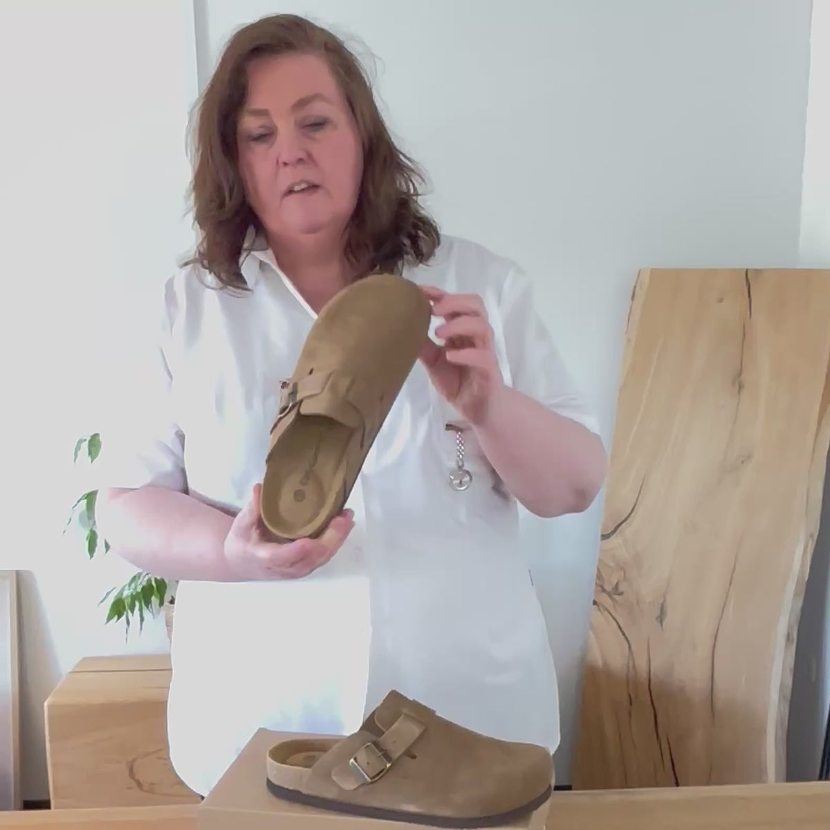 Last inn video: Lysbrune clog-sandaler fra Cph-Copenhagen