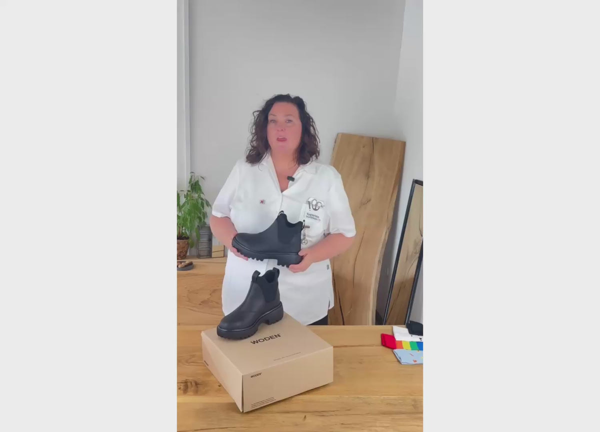 Last inn video: Sort WODEN Isabella Waterproof – gummistøvel med støtdempende komfort